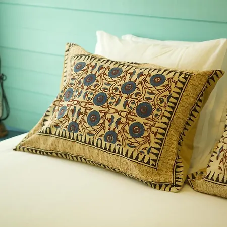 The Holy Cow - & Ponta Delgada