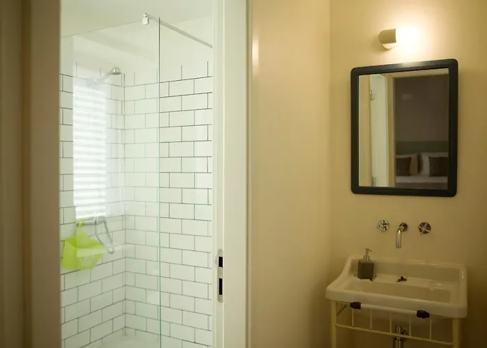 The Holy Cow - & Albergue Ponta Delgada