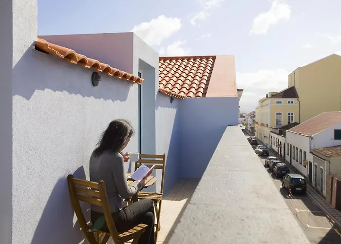 The Holy Cow - & Albergue Ponta Delgada