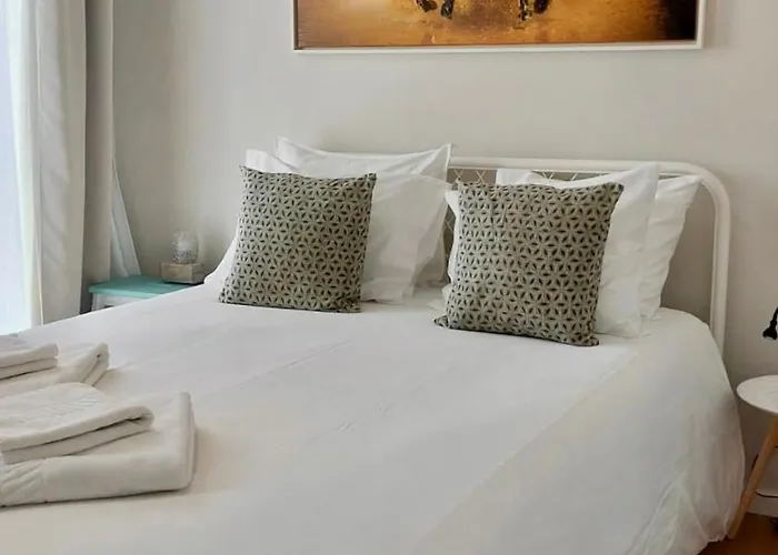 Albergue The Holy Cow - & *